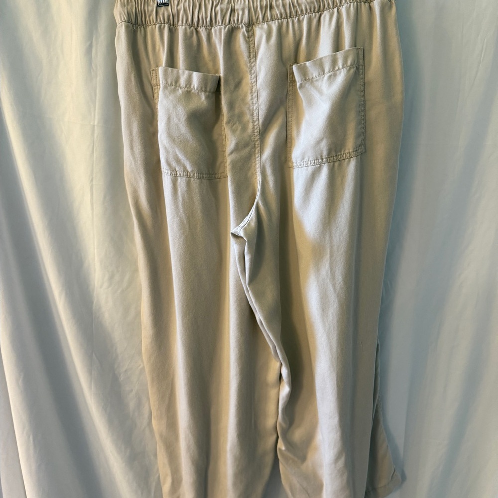 LOFT Women’s  Cream cropped wide leg pant size L - Picture 5 of 5